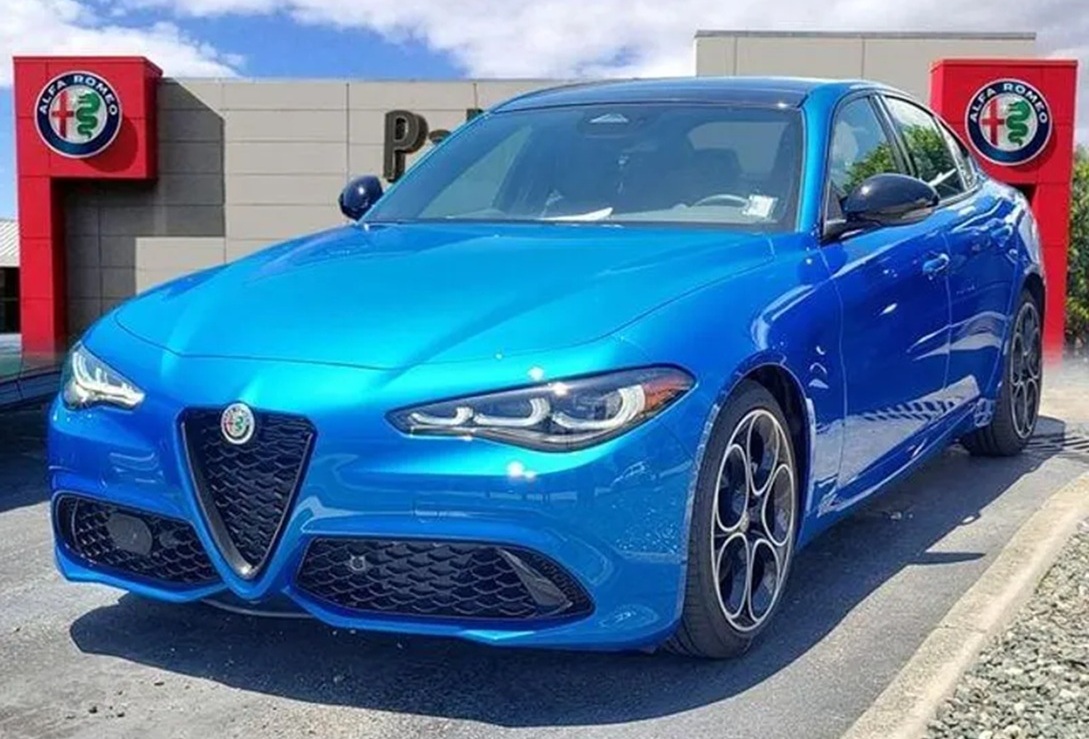 2025 Alfa Romeo Giulia for sale at Palmetto Alfa Romeo-FIAT in Miami, featuring Italian luxury design and performance-inspired styling.