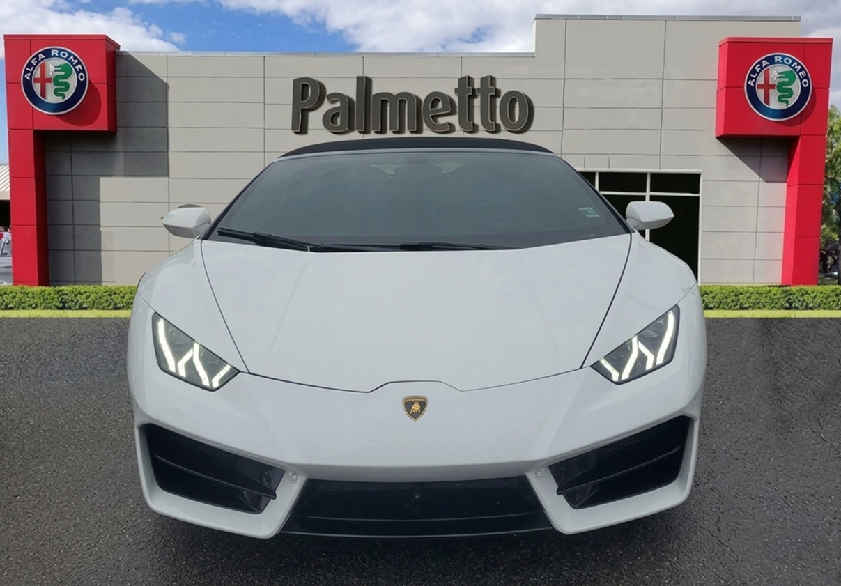 Used 2017 Lamborghini Huracan Spyder front: A top-tier Lamborghini Huracán for sale, now available at Palmetto Alfa Romeo-FIAT in Miami.