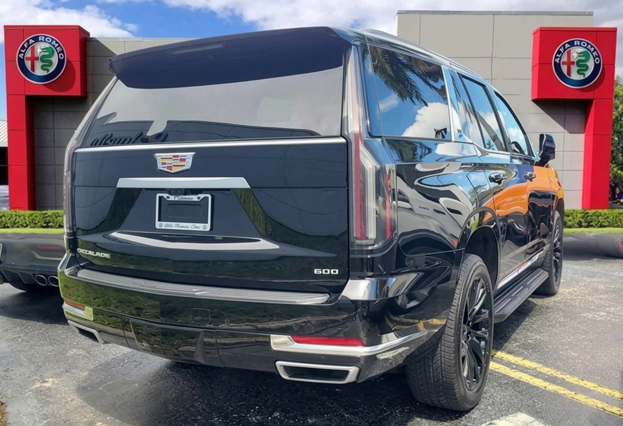 2025 Cadillac Escalade for sale in Miami: pricing, specs, luxury features, and exclusive deals at Palmetto Alfa Romeo-FIAT.