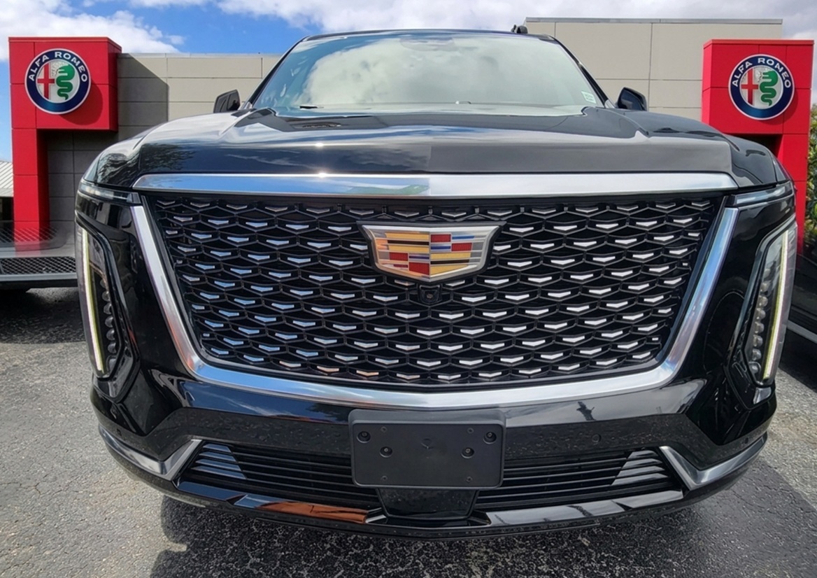 2025 Cadillac Escalade for sale in Miami: pricing, specs, luxury features, and exclusive deals at Palmetto Alfa Romeo-FIAT.