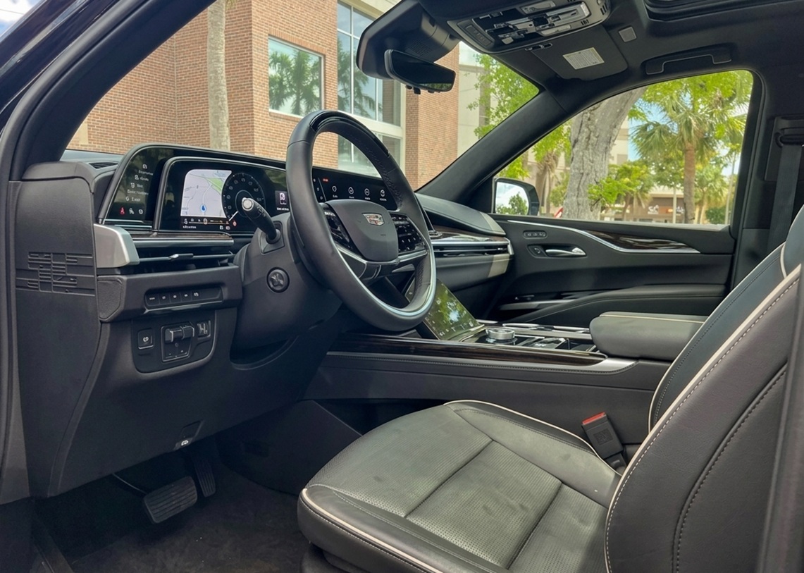 2025 Cadillac Escalade for sale in Miami: pricing, specs, luxury features, and exclusive deals at Palmetto Alfa Romeo-FIAT.