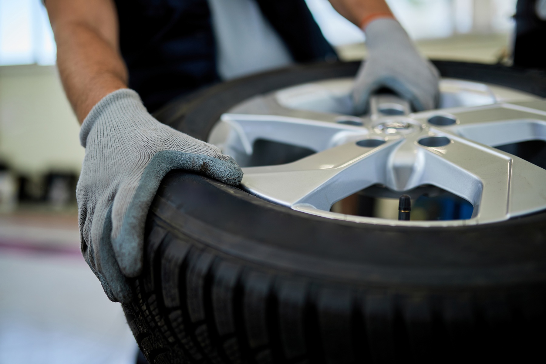 Car tire rotation service in Miami improves safety, extends tire life and saves money at Palmetto Alfa Romeo-FIAT.